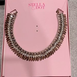 Gorgeous brand new Pegasus Rose Gold statement necklace